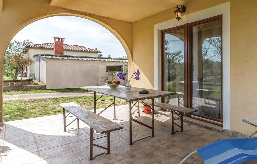 Nice Home in Rebici-barban With Wifi and 2 Bedrooms