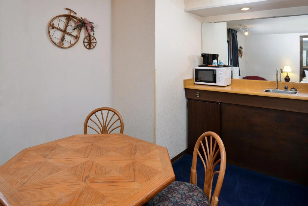 Americas Best Value Inn La Crosse