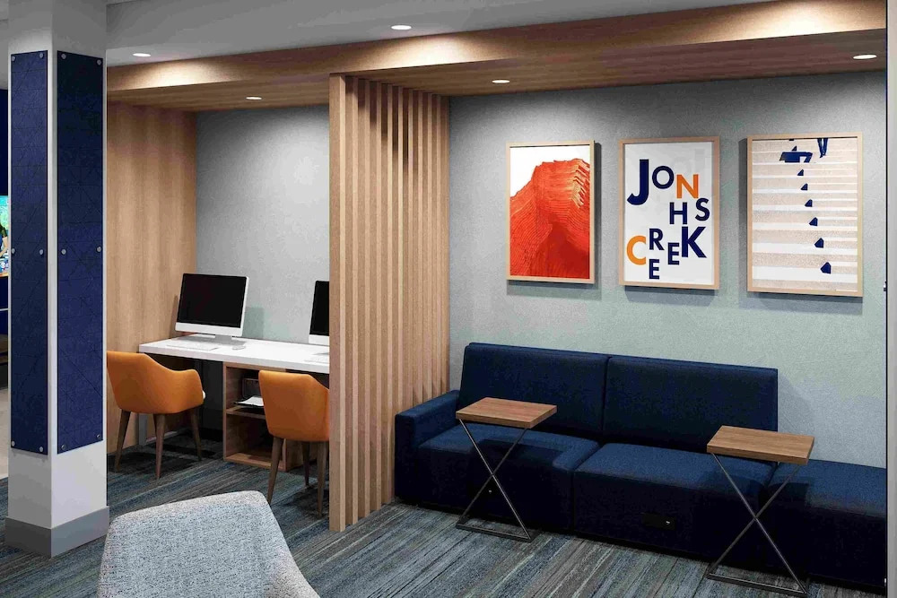 Holiday Inn Express & Suites Ridgecrest - China Lake by IHG