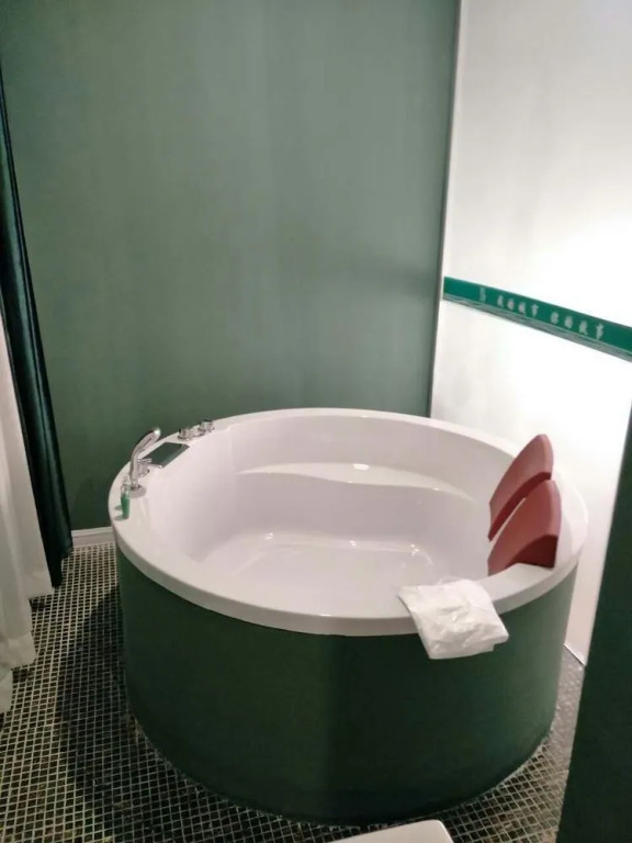 Guangzhou Yujian Hotel