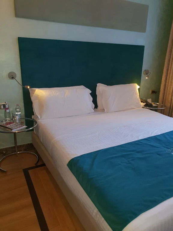 One Private Studio with stunning full sea view, shared pool and Ac