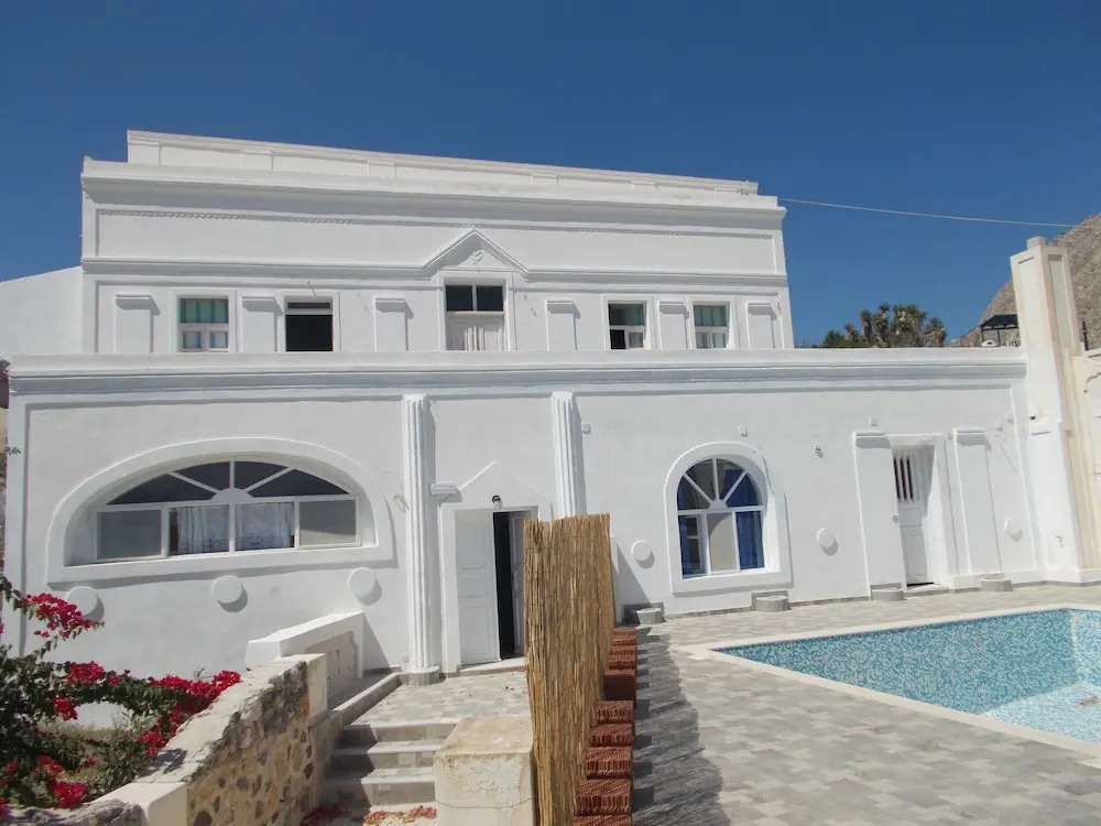 Loukas Kontos Traditional House