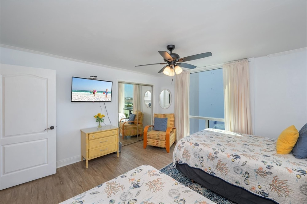 Shoreline Towers 3061 3 Bedroom Condo