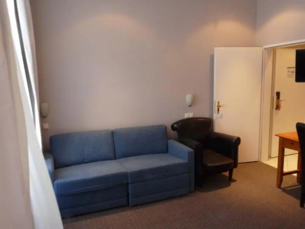 Hotel 66