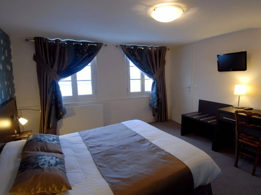 Logis - Hôtel & Restaurant Le Bellevue