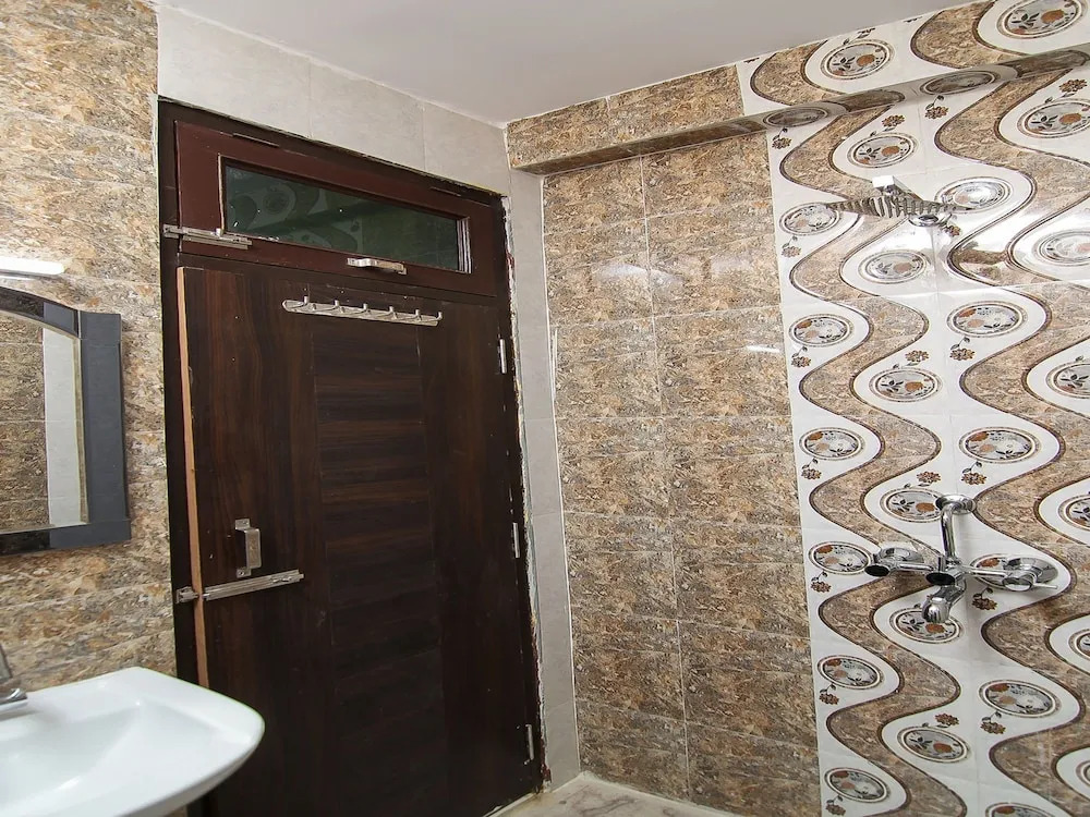 OYO 12446 Shree Sai Guest House