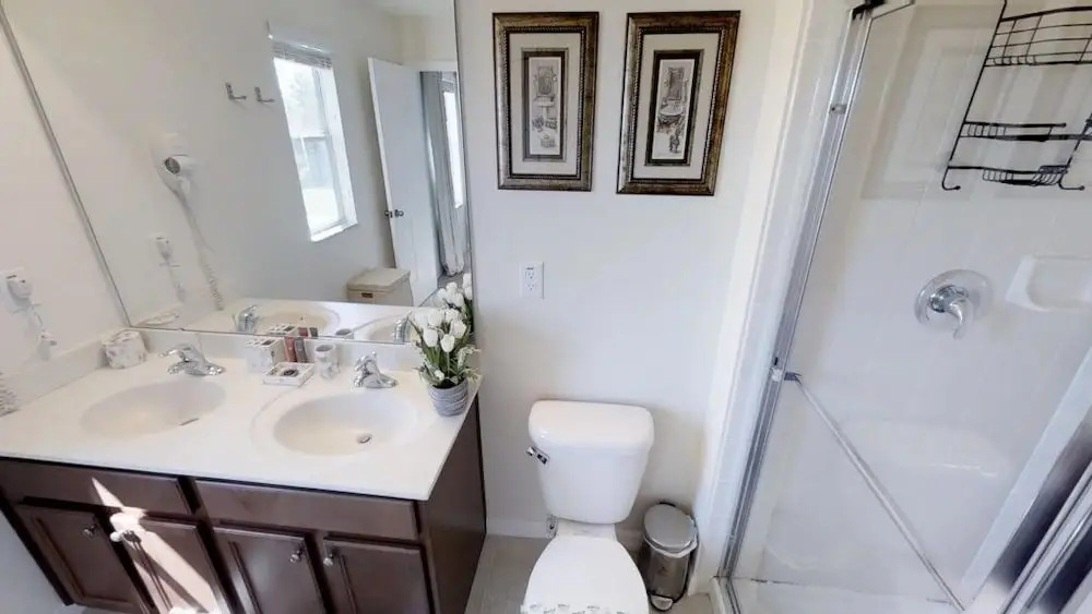 ACO FAMILY – 4 bd TOWNHOME WITH POOL (1515)