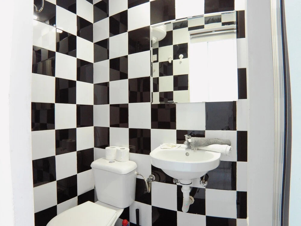 Estudio en bajos y patio int 4m2 en Puerta del Angel AZBB2