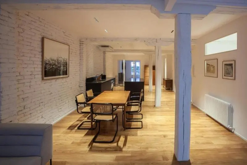 Beautiful new apartment in town centre