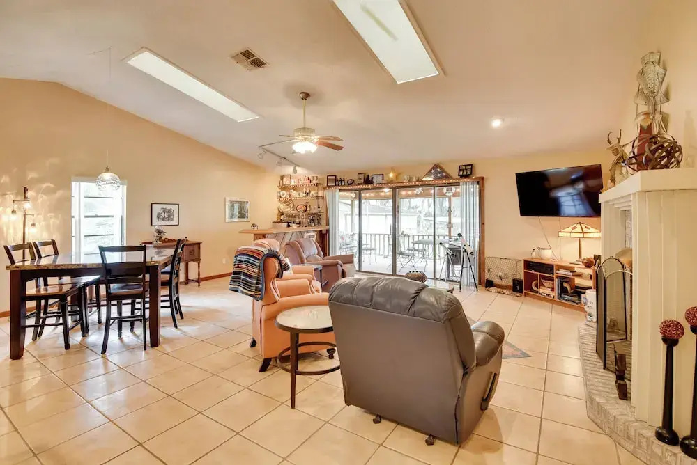 'pirate Cove' Home in Welaka: Dock & River Access!