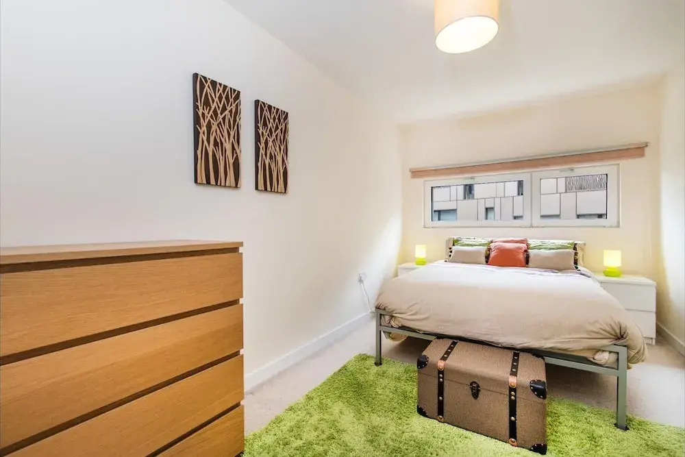 1-bed - Sleeps 2 - Near Victoria Coach Stn