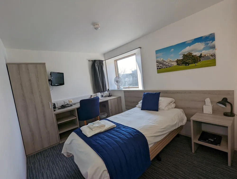 Broadview Hotel