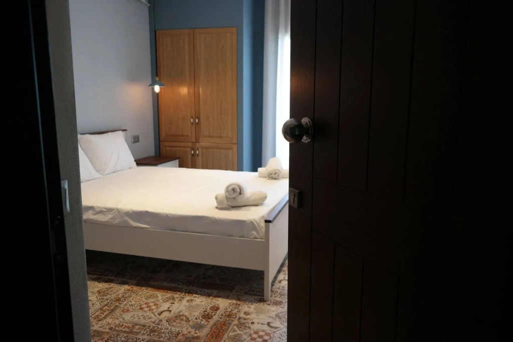 Gyalos Beach Front Aparthotel