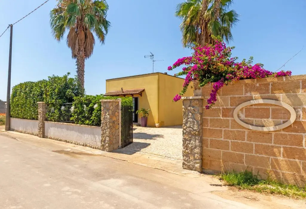 Relax in Style in Porto Cesareo's Hidden Gem