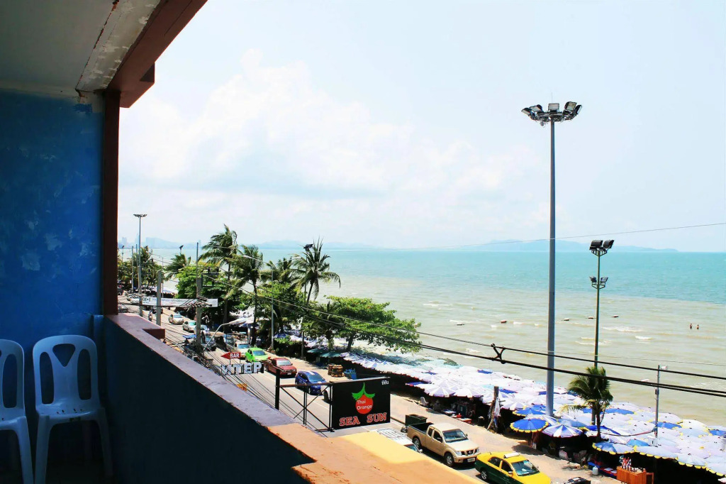 Thai Orange Sea Sun