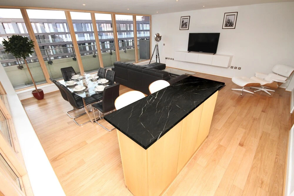 Forbes Street Penthouse
