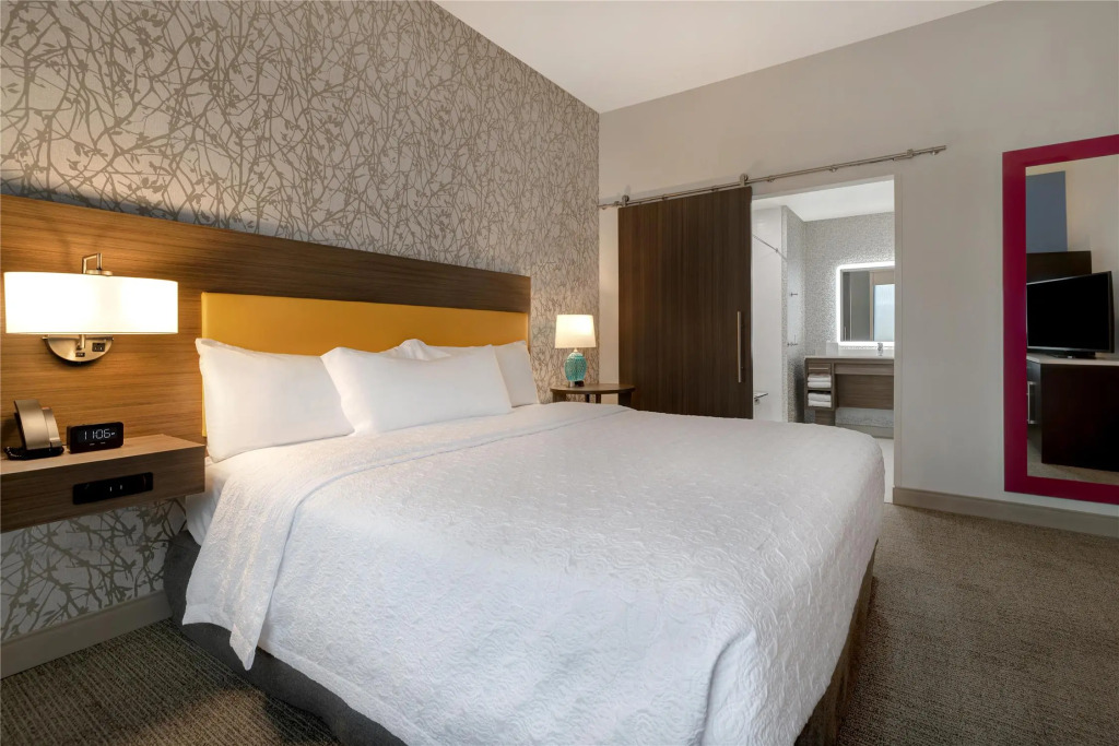 Home2 Suites By Hilton Redding