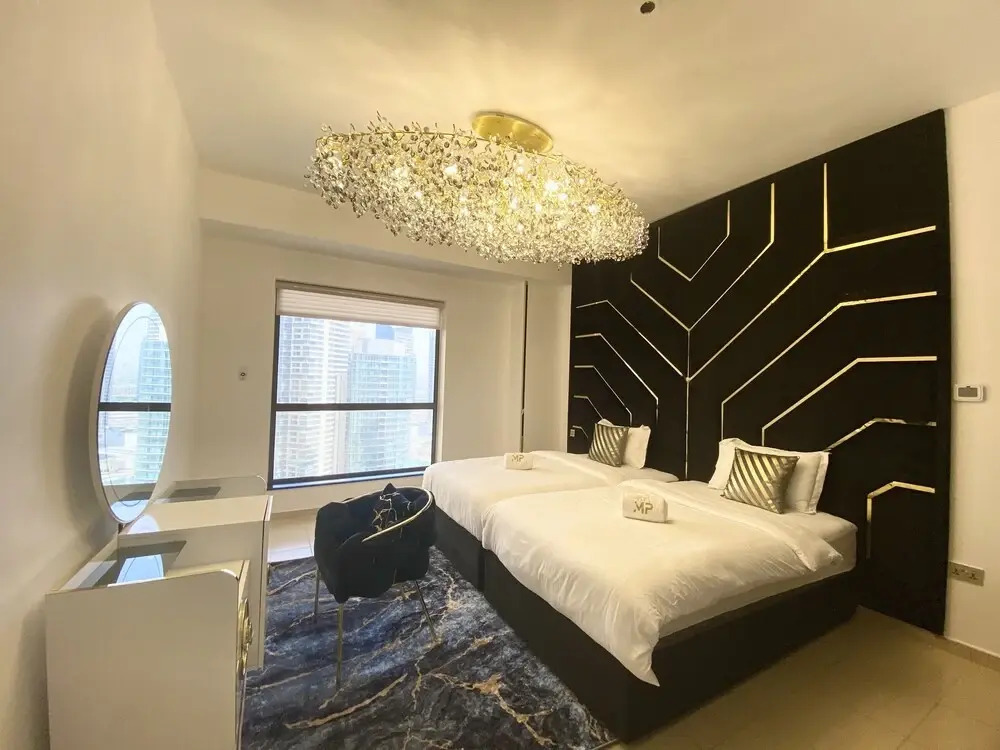Marco Polo - Deluxe Waterfront Roomy Apt, Perfect for Groups