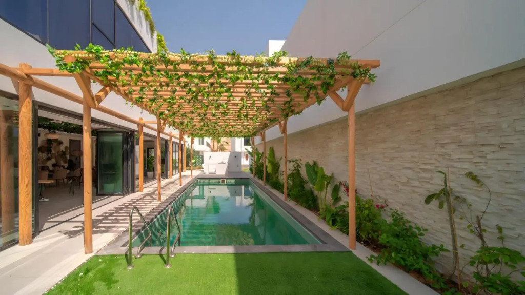 Nas House Private & Shared Villas