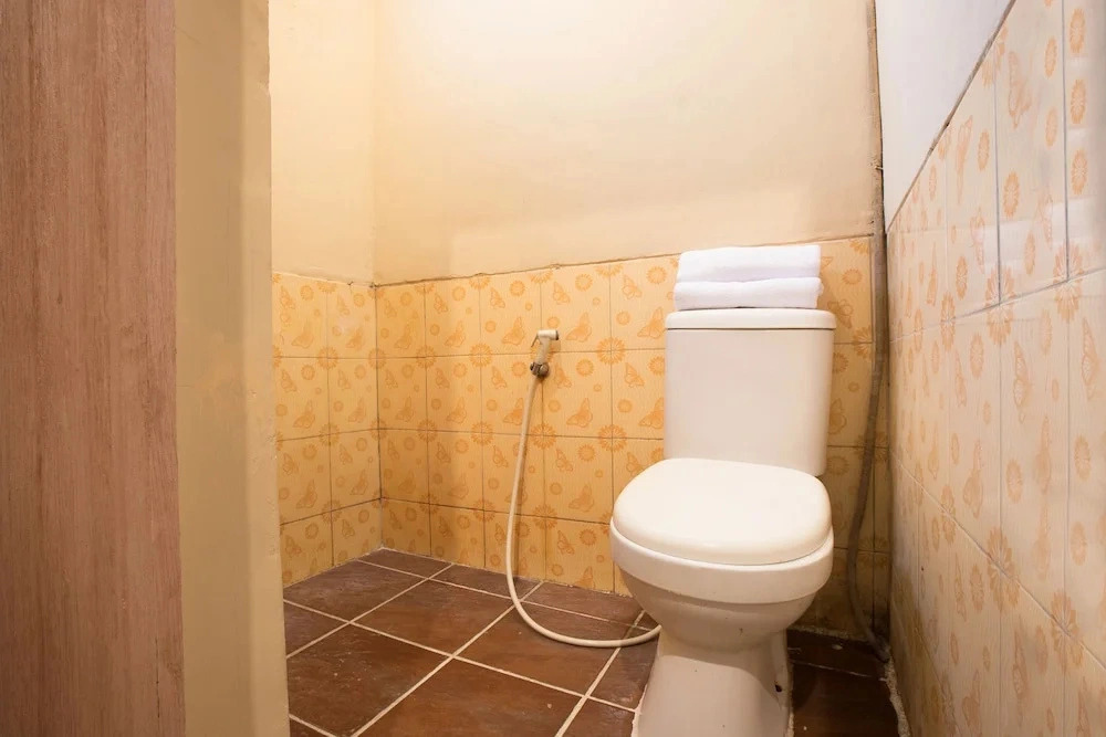 OYO 298 Gemilang Guesthouse Near Siloam Hospitals Kelapa Dua