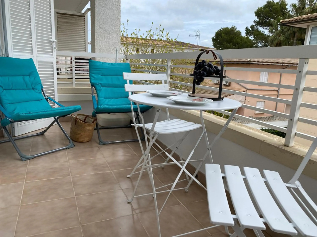 Bellamar 23. Apartamento con piscina