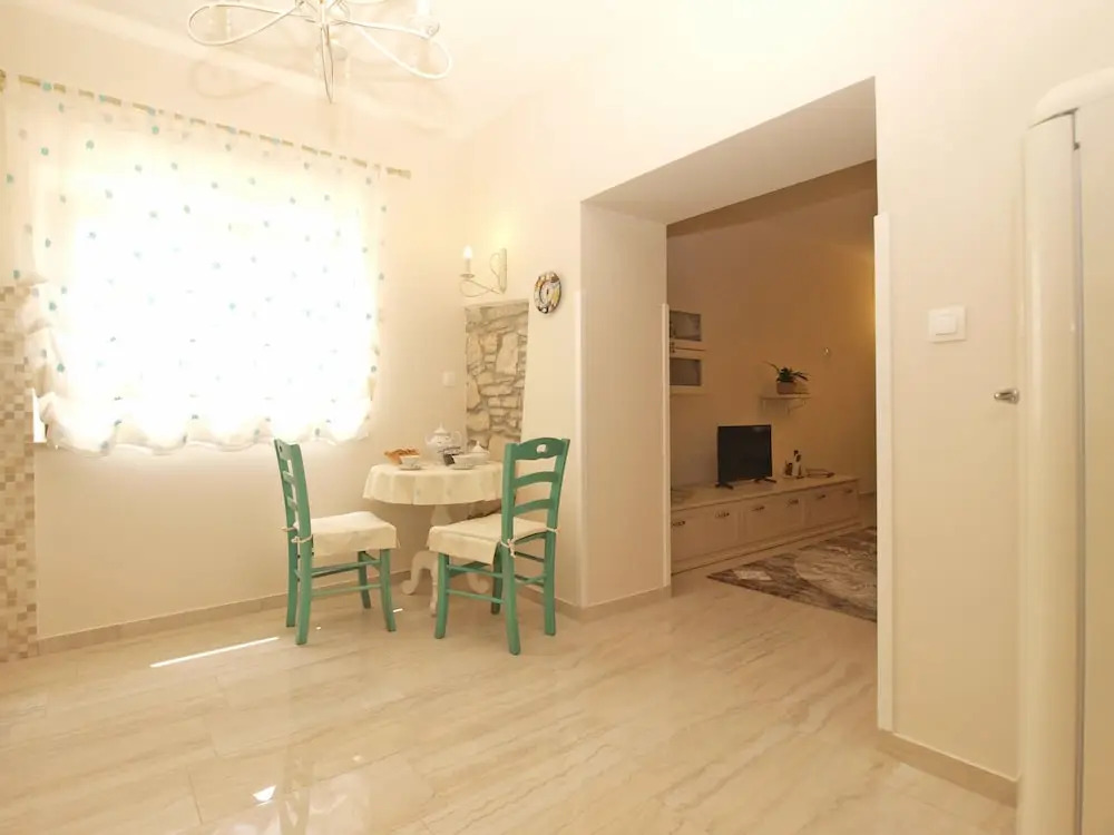 Apartment 1654
