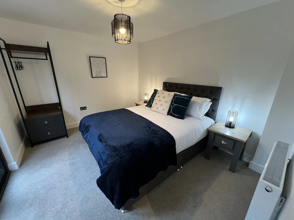 Isleworth Apartments
