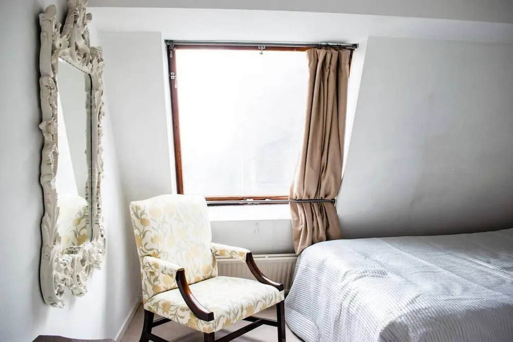 Bright & Cosy 2 Bed Apartment in Notting Hill