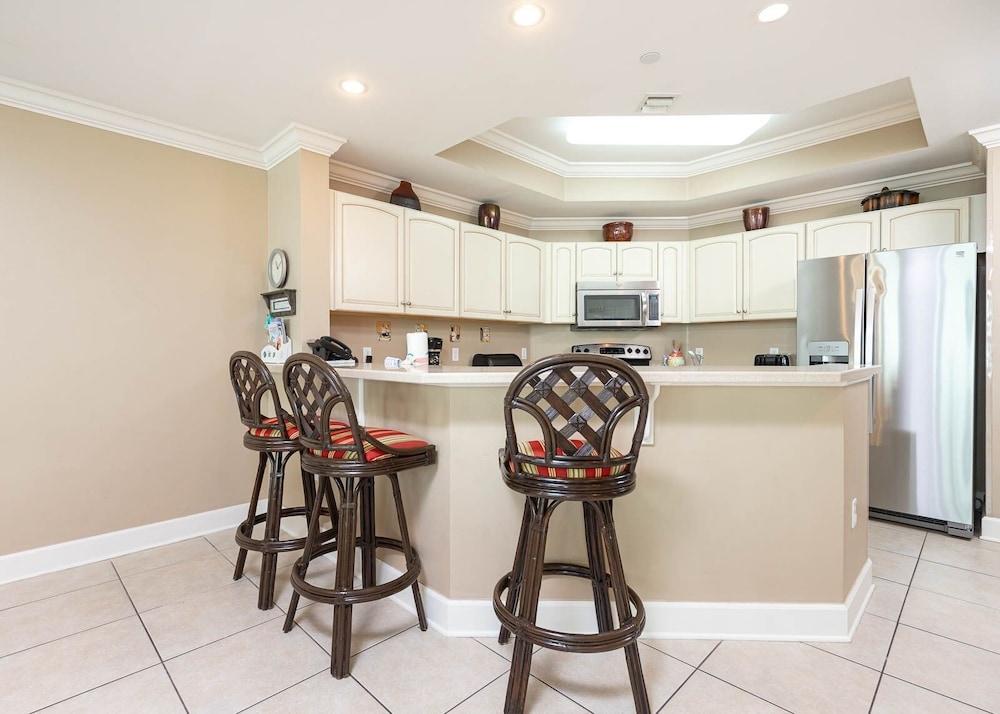 Phoenix West 1106 3 Bedroom Condo
