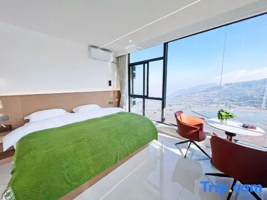 Yuanyang Azheke Colorful Terraced Fields Scenic Homestay (Sisutai)