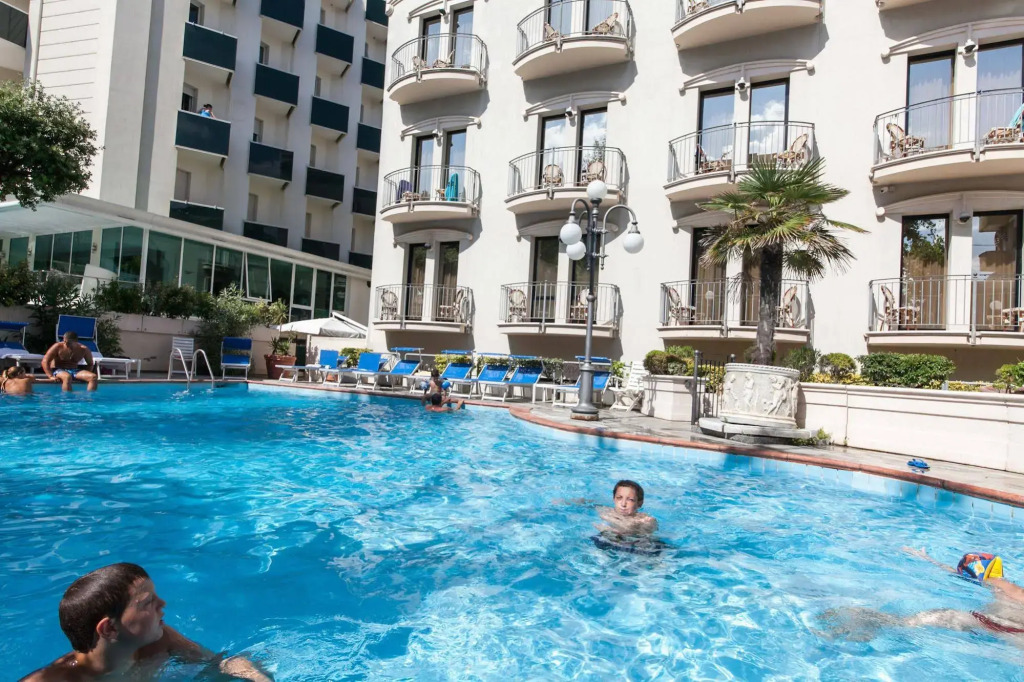 Hotel Ambassador