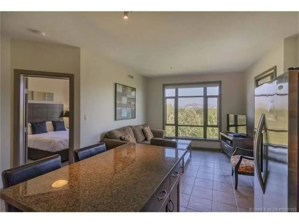 One of a Kind, Top Floor Apartment at Playa #632
