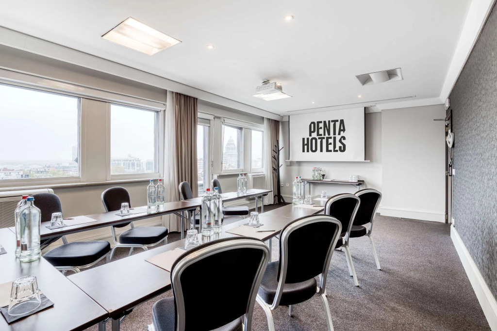 Отель pentahotel Brussels City Centre