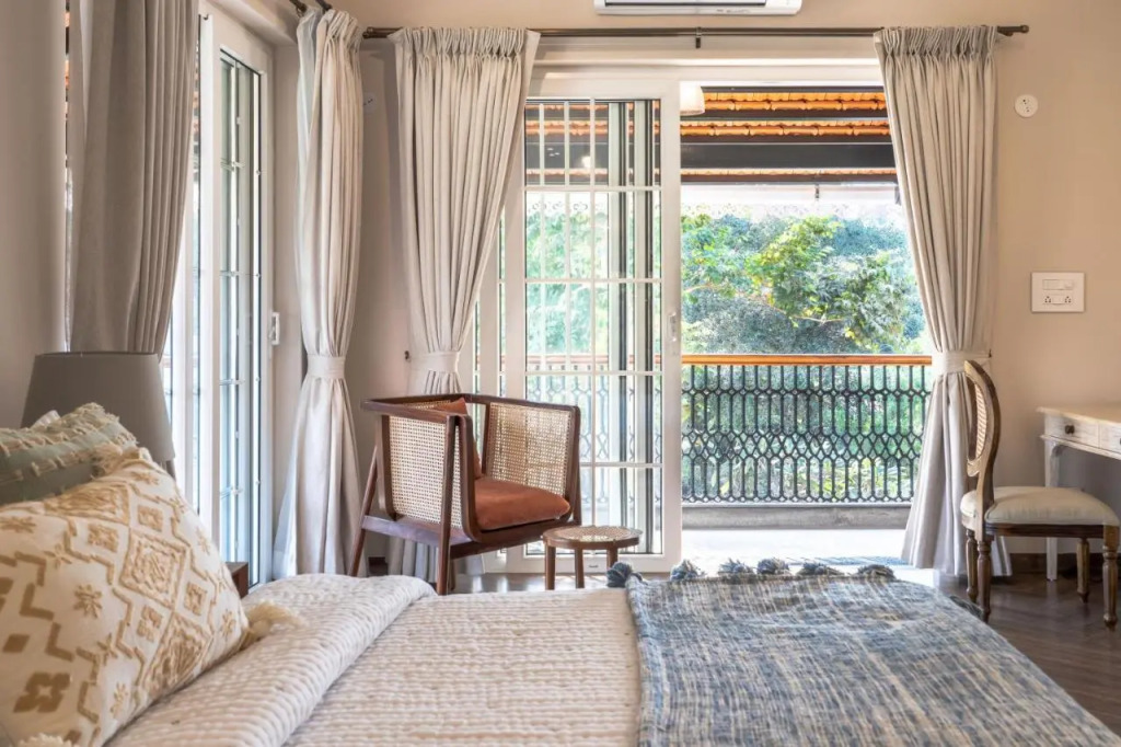 ELIVAAS 4 BHK with Pvt Pool & Terrace - Opalys