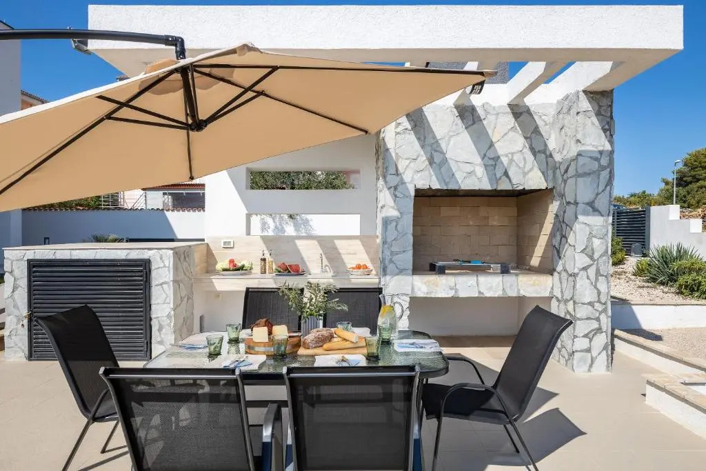 Luxury villa Mia