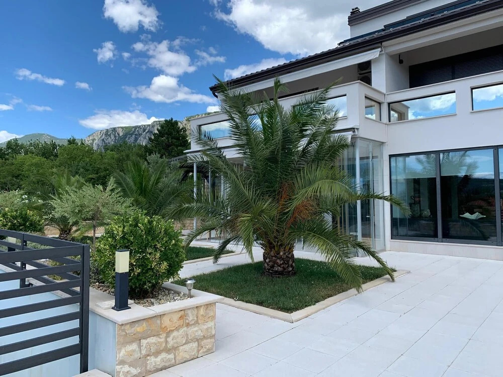Luxurious Villa in Grizane with Sauna