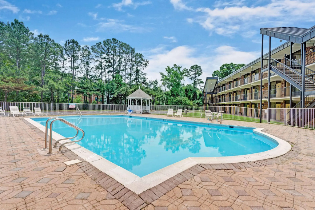 Williamsburg Suites