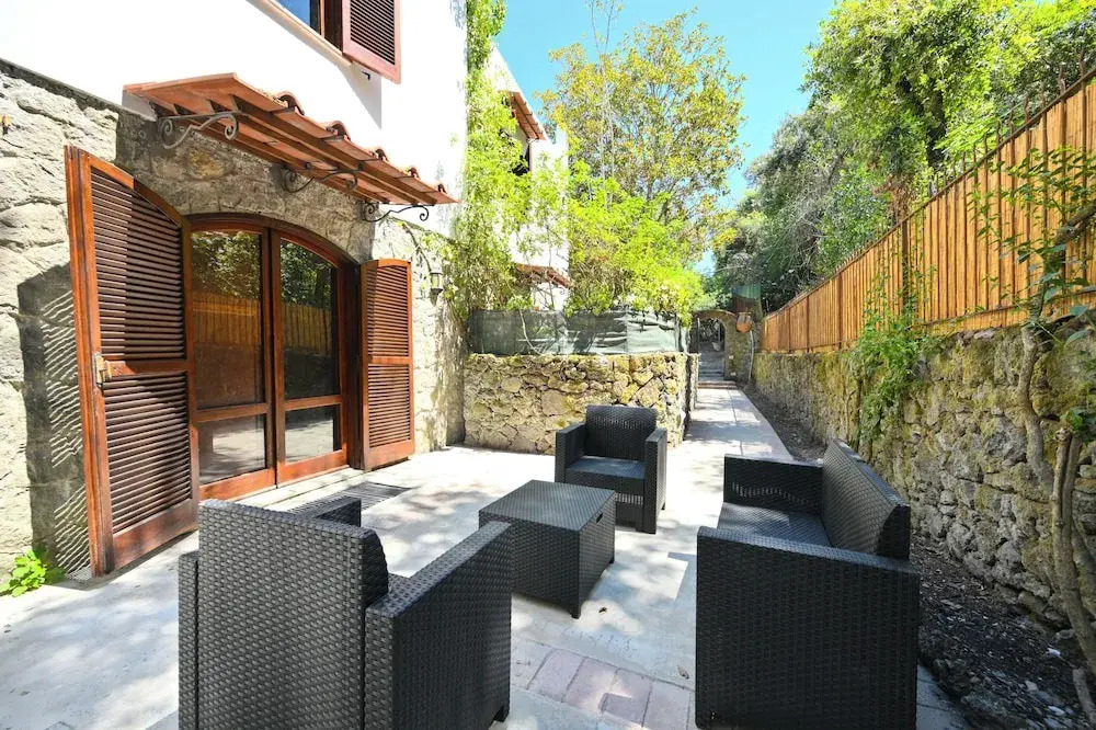 Villa Talia Sweet Rooms B&B