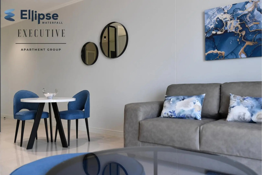 Ellipse Waterfall Executive Apartment - 612