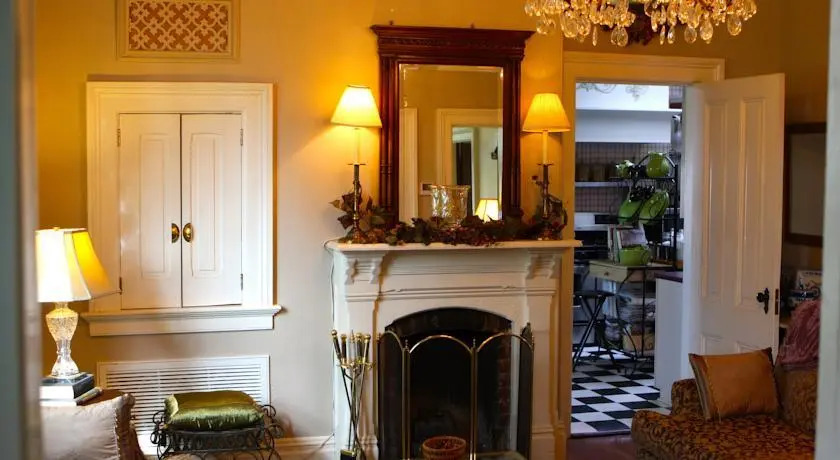 Country House Inn