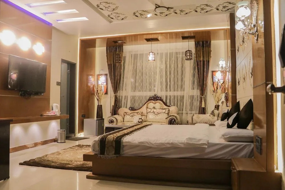 Hotel Rajahamsa