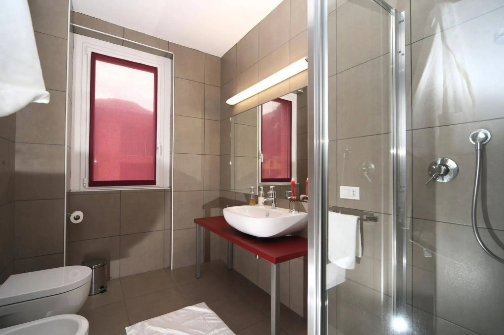 Golfo Gabella Lake Apartments