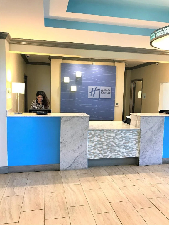 Holiday Inn Express & Suites Brookhaven by IHG