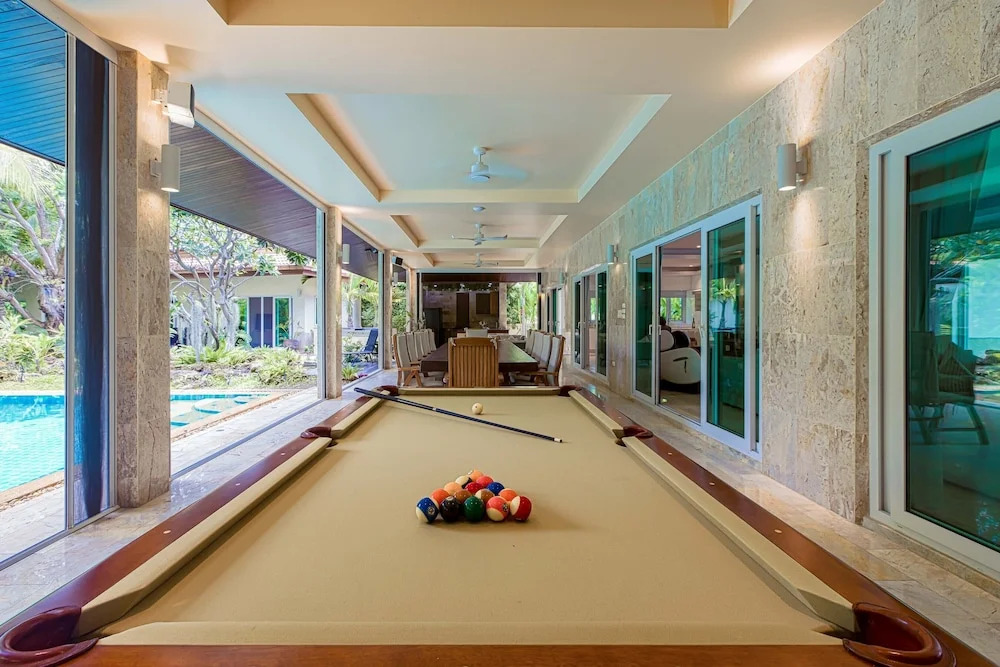 6BR Luxury Tropical Pool Villa PH125
