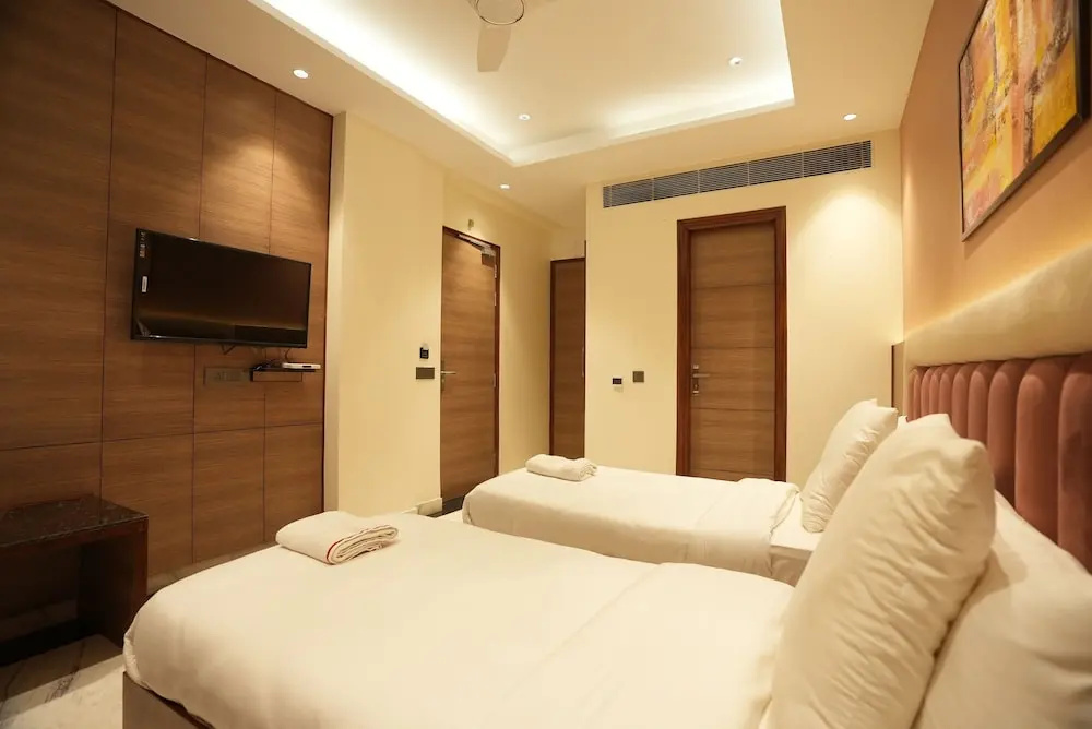 Lime Tree Hotels and Banquet Greater Noida