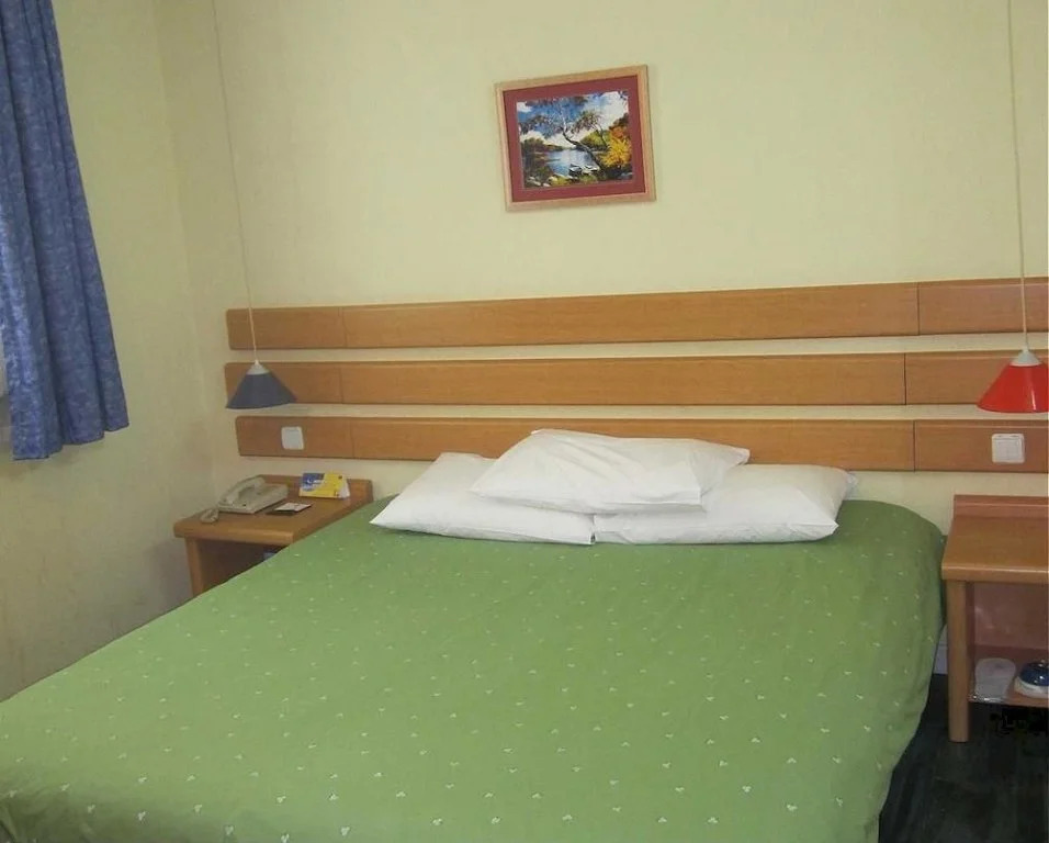 Home Inn Neo Shanghai Pudong Airport Huinan Metro Station Tongji Road