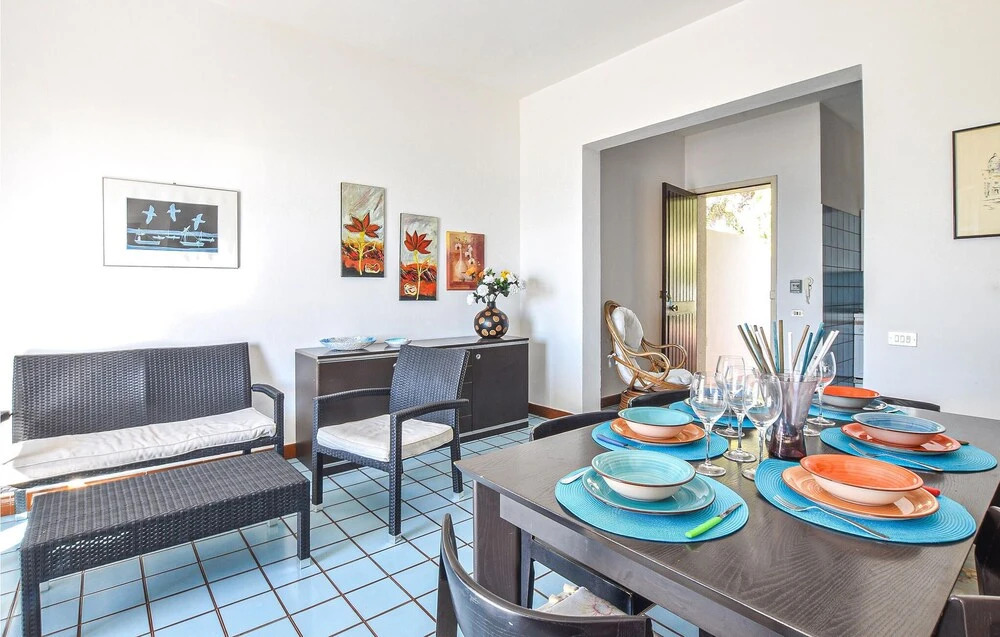 Stunning Home in Pozzallo With 3 Bedrooms and Wifi
