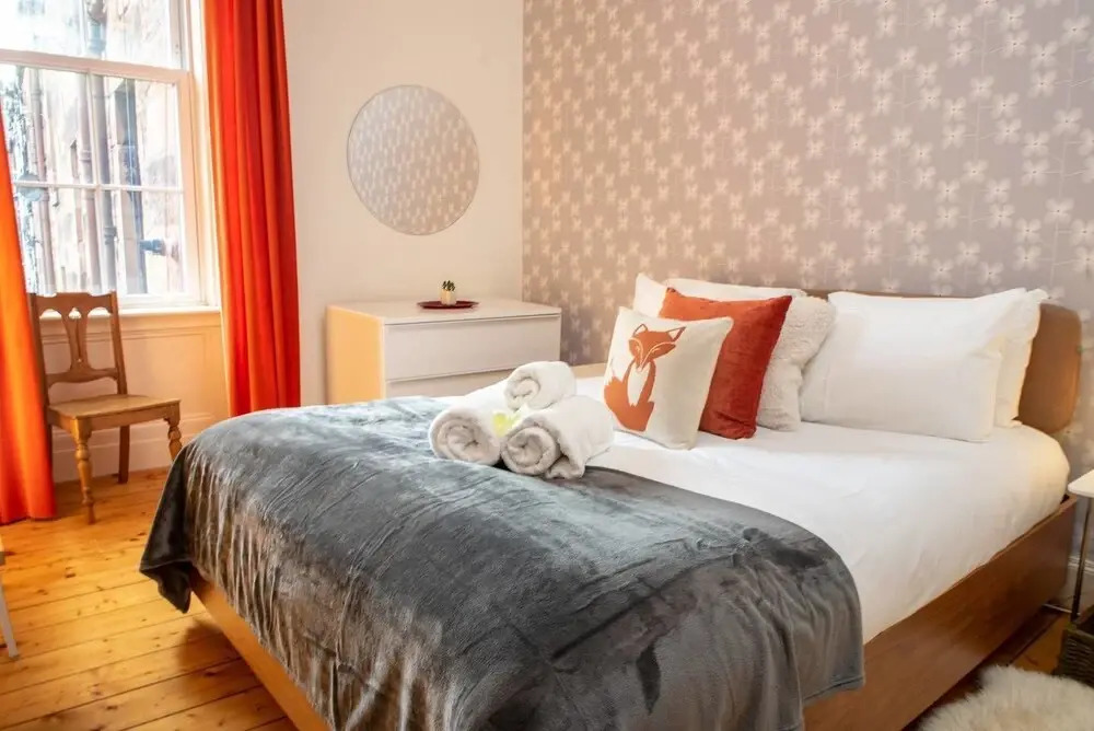 Charming 2-bedroom apt in the Heart of West End