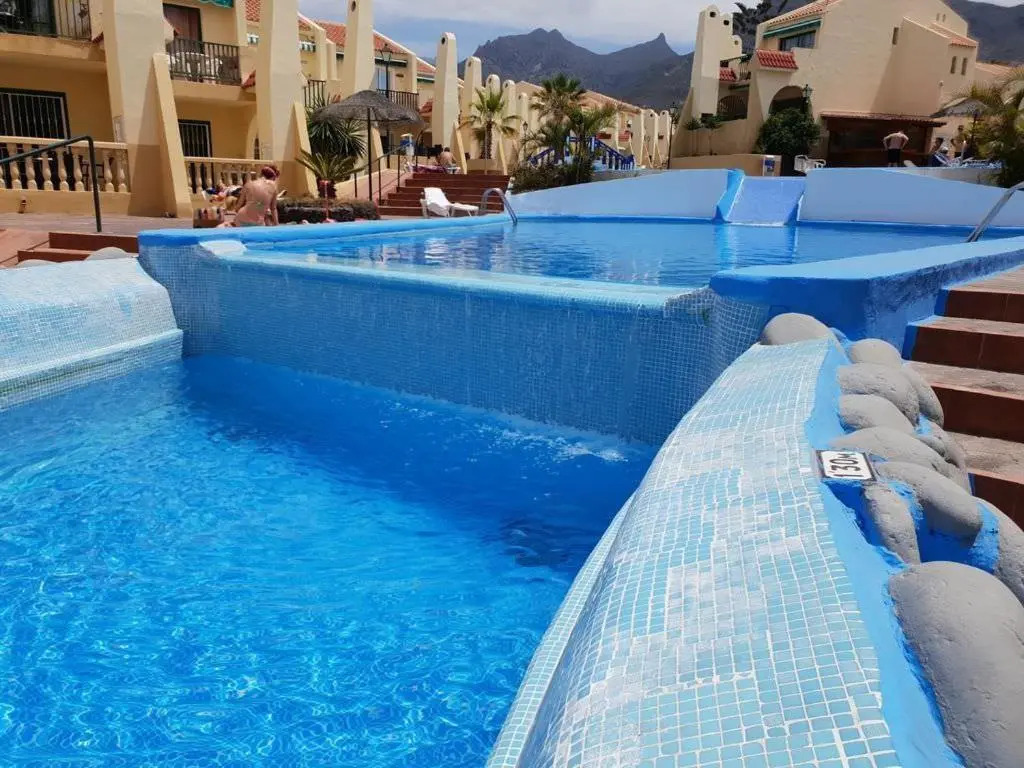 Mare Verde 104 - Two Bed with pool view and wifi internet