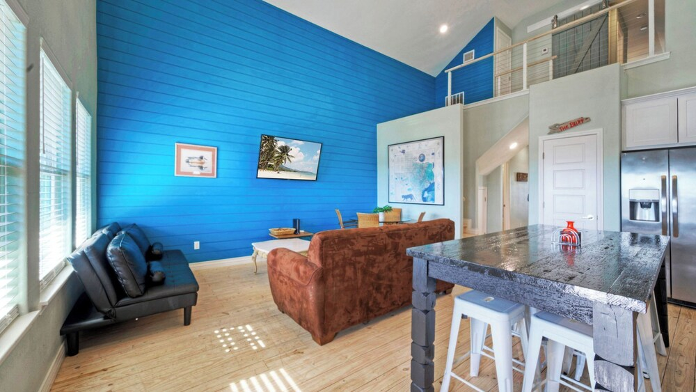 Laguna Village Escape by AvantStay